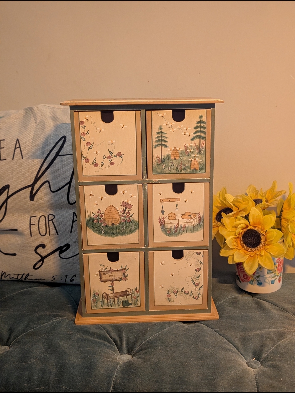 Honeybee Wooden 6-Drawer Mini Dresser